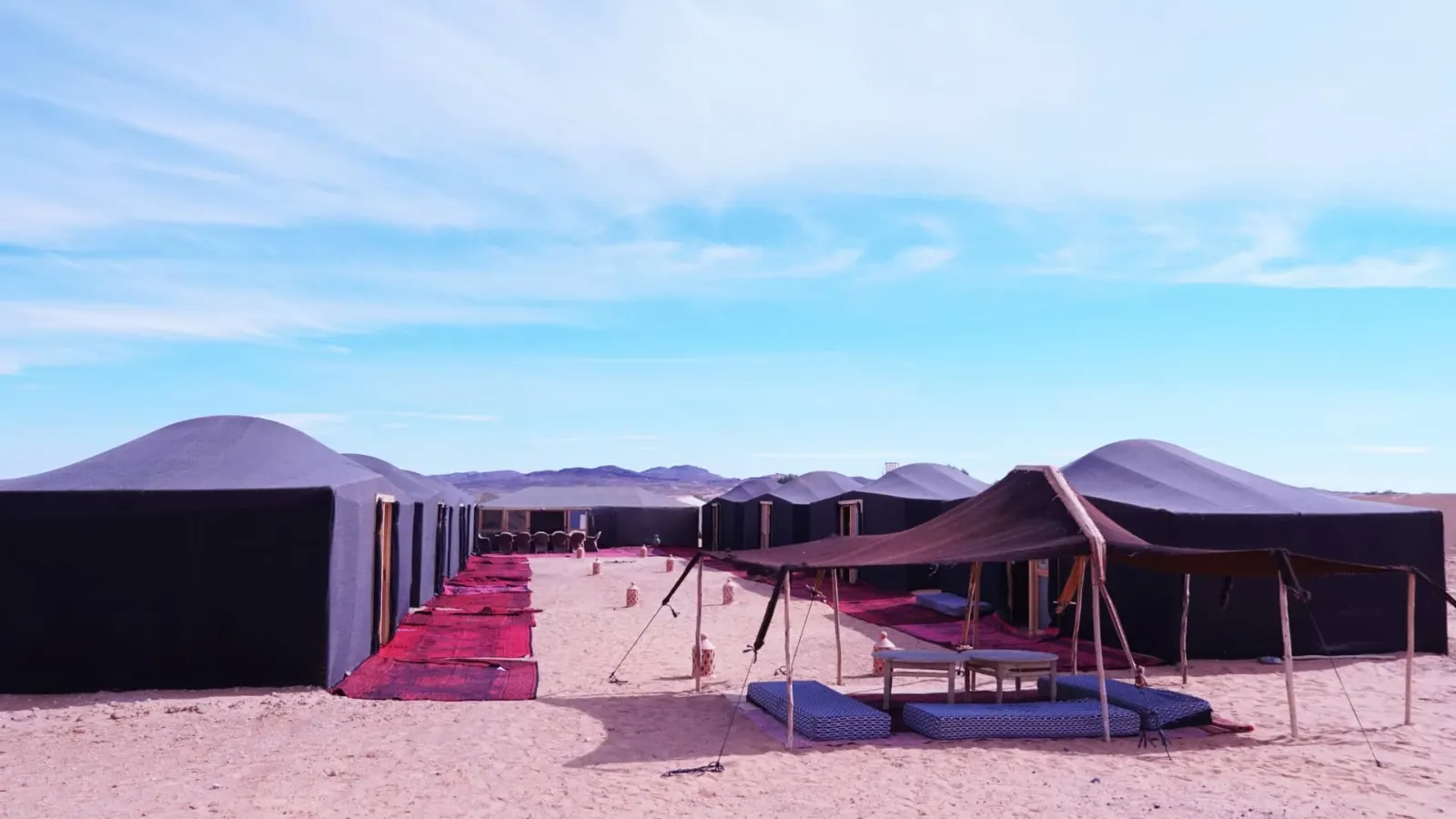 Merzouga : Nuit dans une tente Berbère dans le désert du Sahara