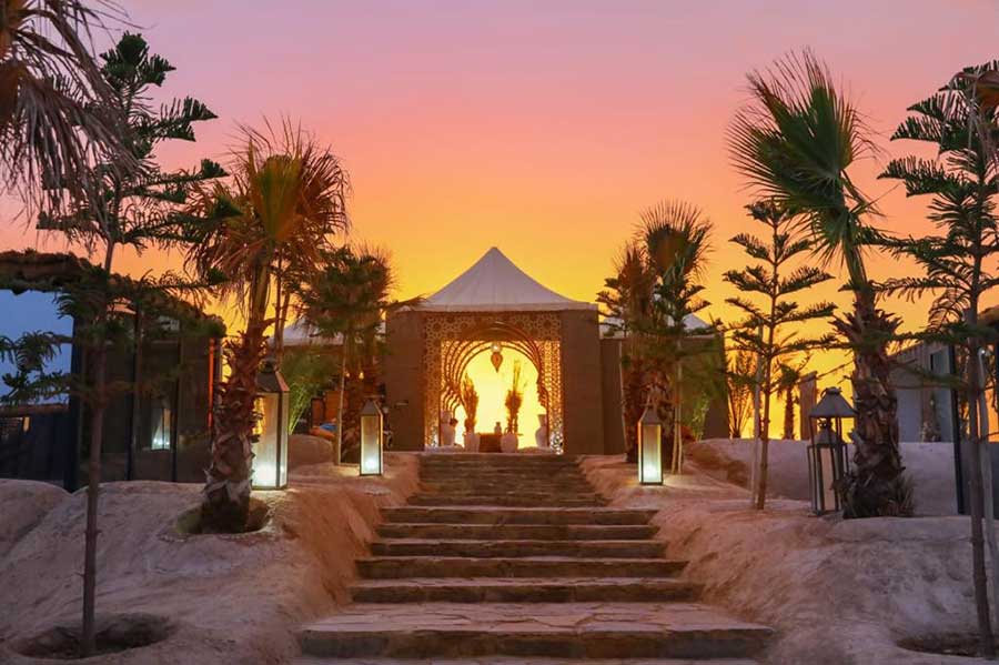 Carnet de bonnes adresses au Maroc avec carte, café et notes pour préparer un projet local