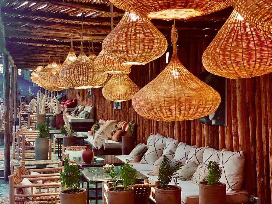 Piscine + Déjeuner ou Diner traditionnel berbère chic aux portes du désert